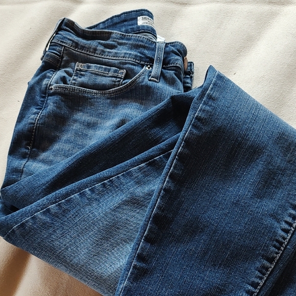 Signature by Levi Strauss Women's Dark Blue Skinny Jeans - Picture 7 of 7